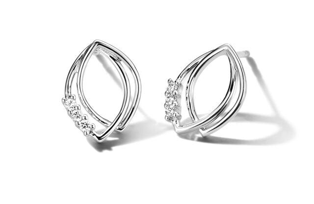 Y1532 You and Me oorringen witgoud  18ct Briljant