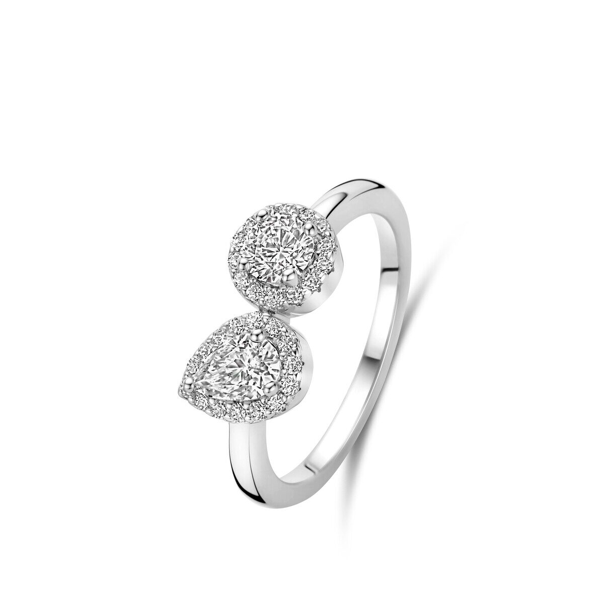 N4R56 zilveren ring gezet met zirconium