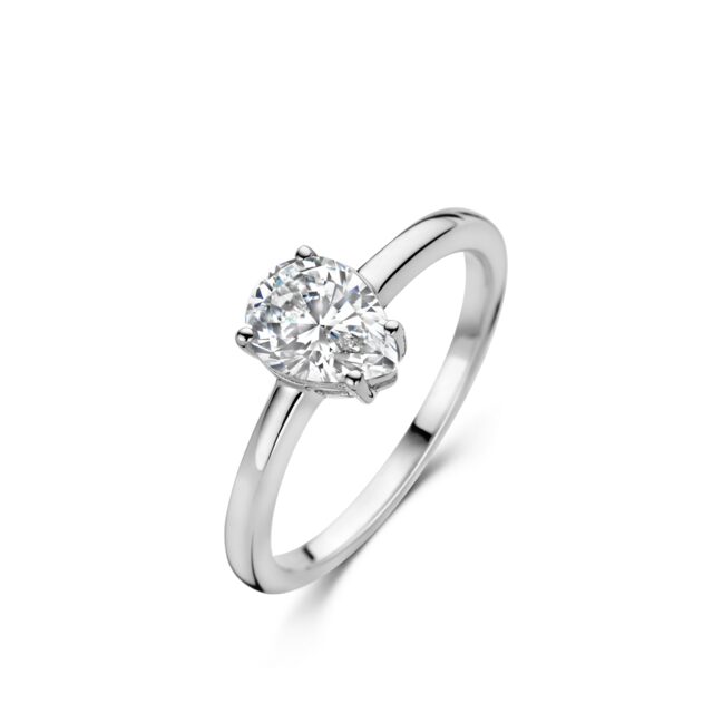 Naiomy zilver ring gezet met zirconium